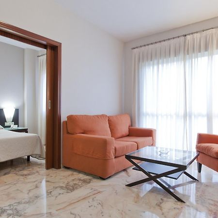 Apartamentos Vertice Bib Rambla Sevilla Dış mekan fotoğraf