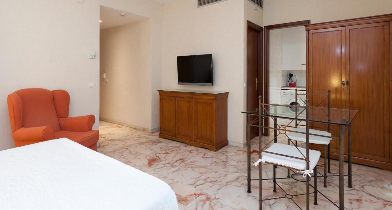 Apartamentos Vertice Bib Rambla Sevilla Dış mekan fotoğraf