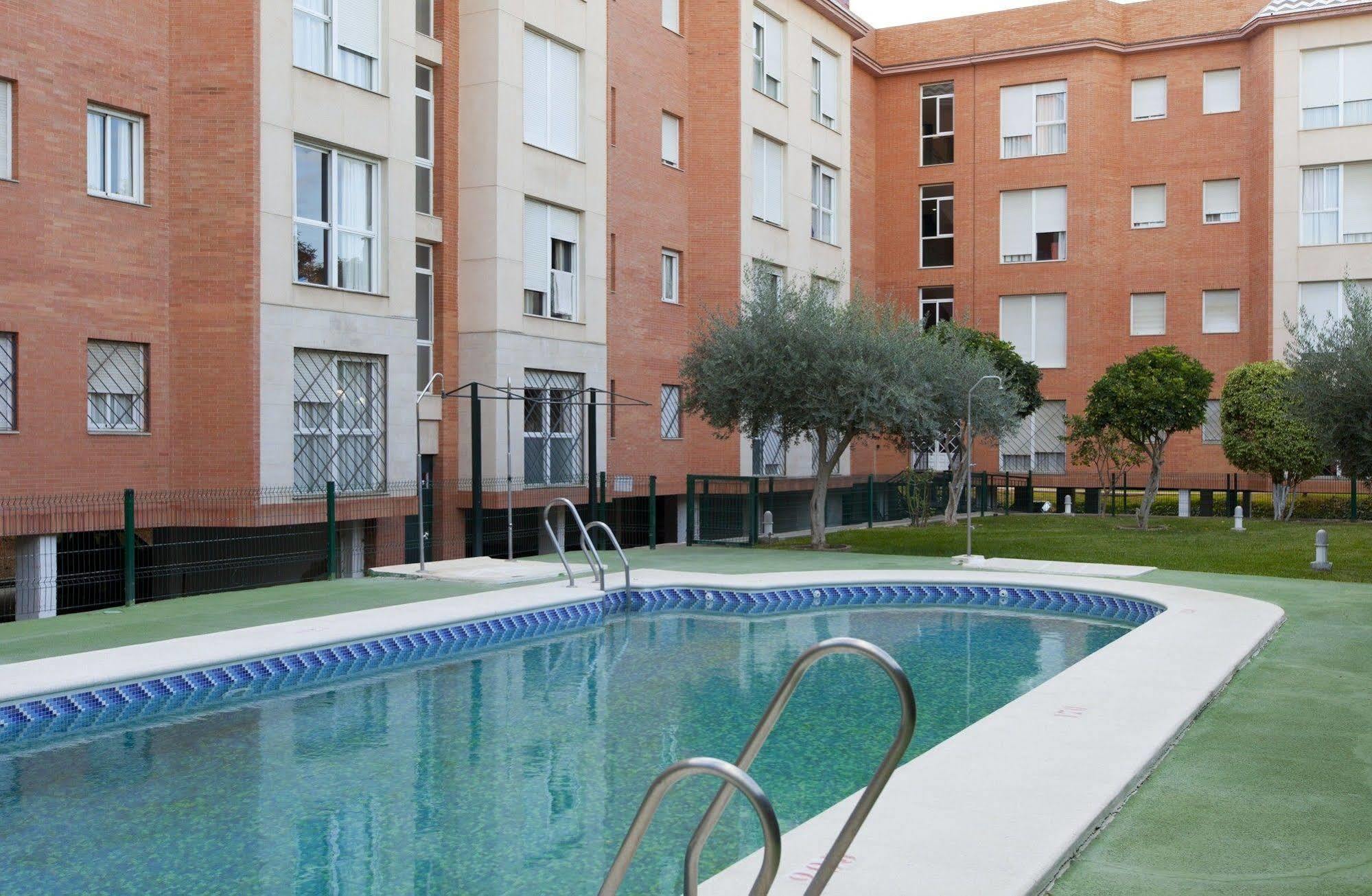 Apartamentos Vertice Bib Rambla Sevilla Dış mekan fotoğraf