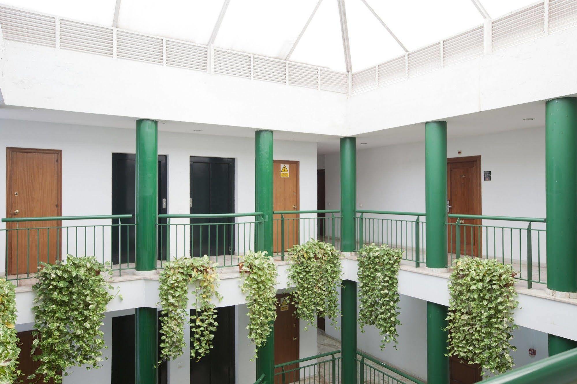 Apartamentos Vertice Bib Rambla Sevilla Dış mekan fotoğraf